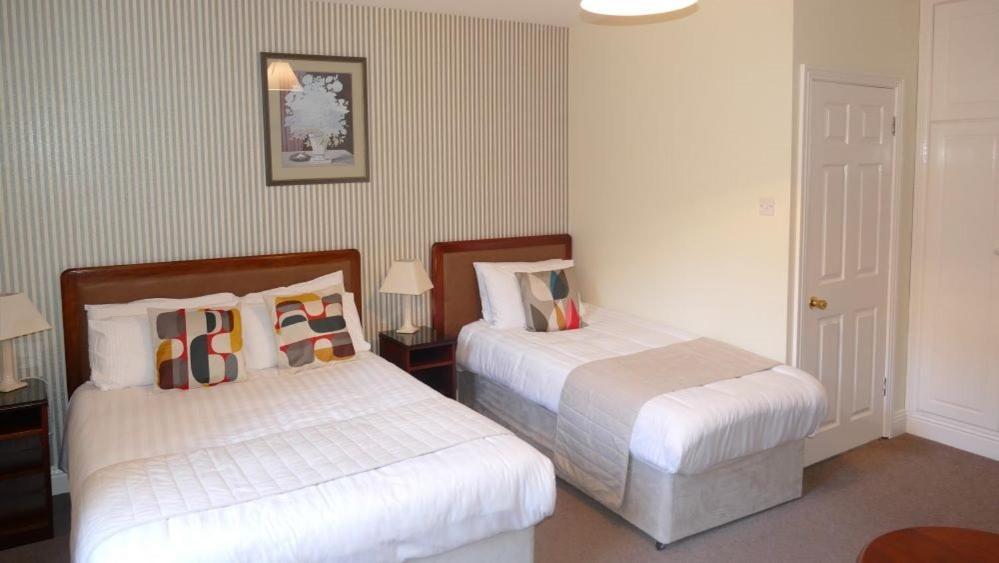 Avonmore House Guest Accommodation ヨール エクステリア 写真